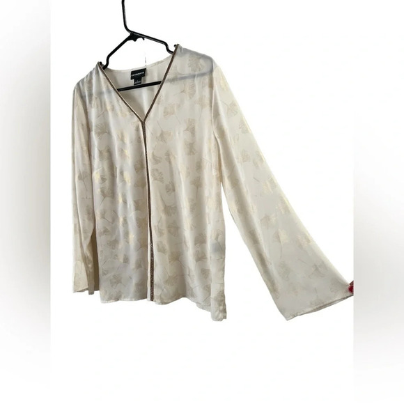 Liz Claiborne floral ivory long sleeve sequined blouse - Picture 2 of 5